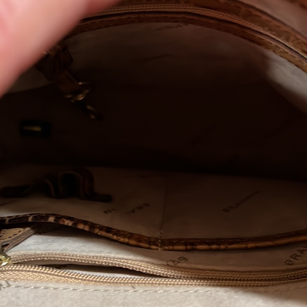 EXCEPTIONAL! Brahmin Crossbody - Picture 5 of 8